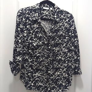 Black and white fitted blouse